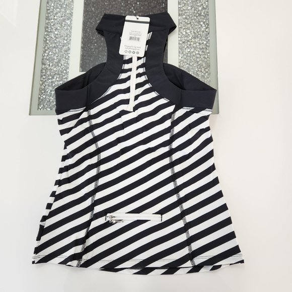 NWT - OVER 80% OFF!!  FLIRTEE LADIES GOLF BODYCON TOP - Picture 2 of 2